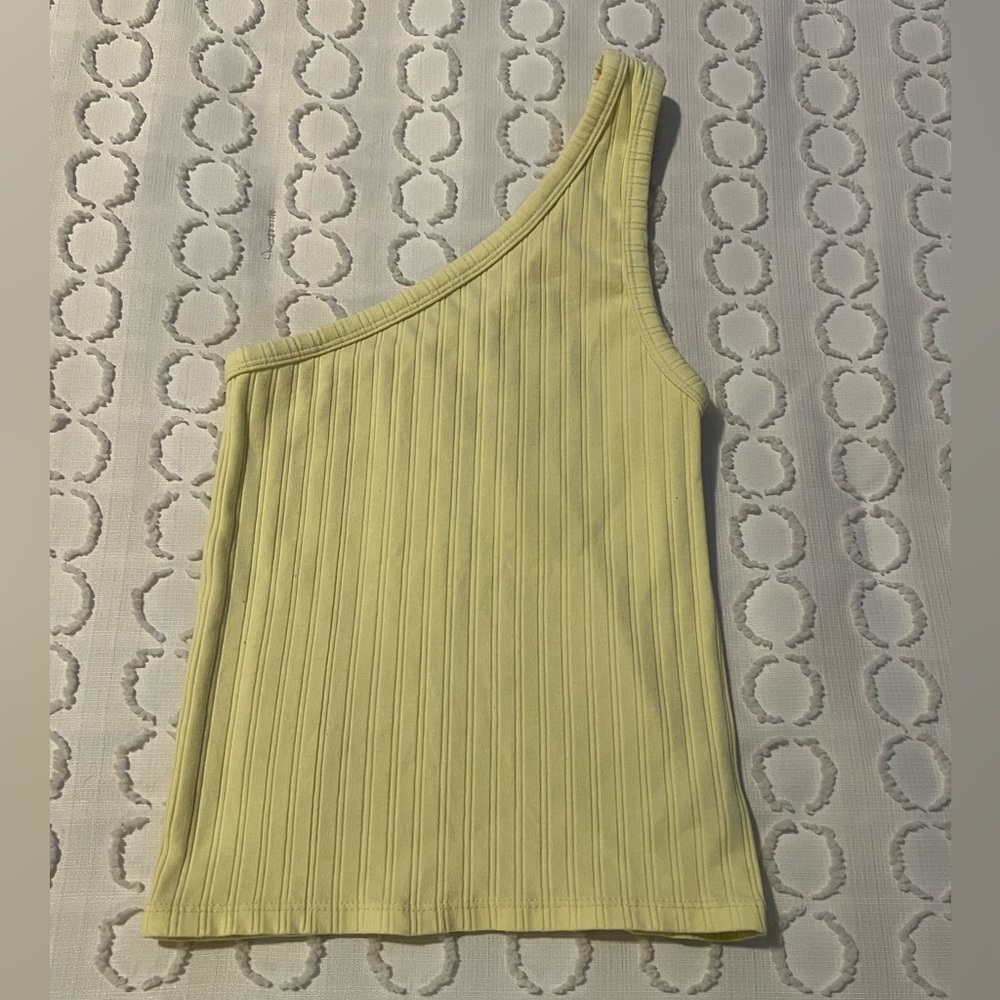 Yellow one shoulder cute top